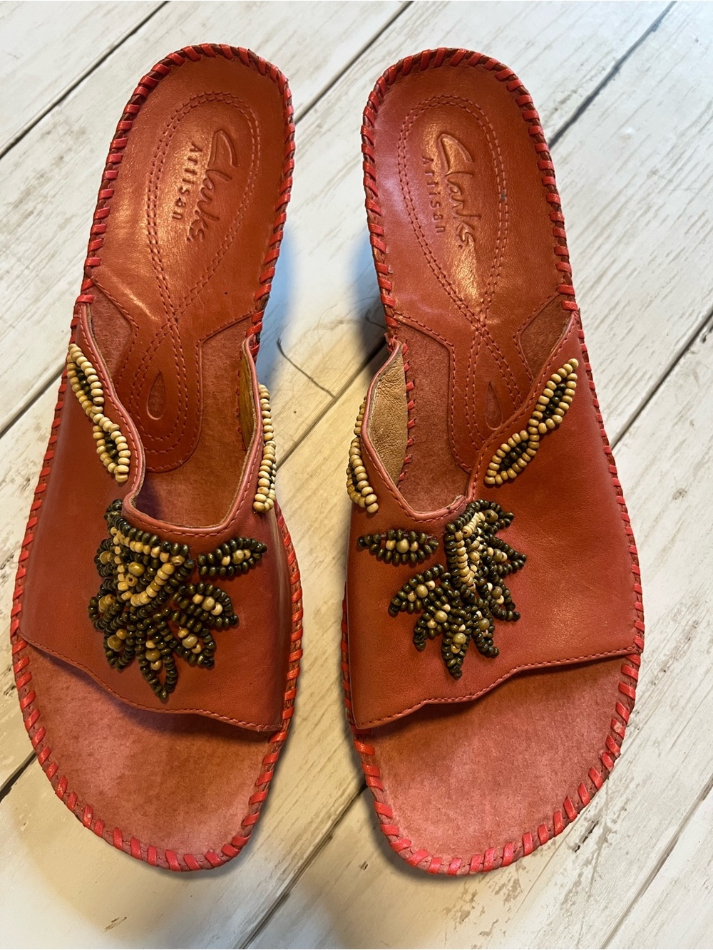 Clarks Artisan Empress Red Beaded Leather Wedge Size 8.5 NWOB